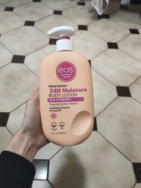 EOS Body Lotion Pink Champagne